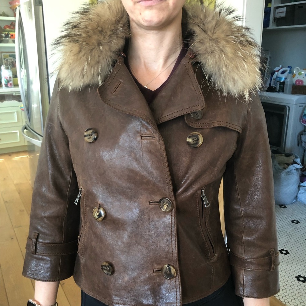Leather jacket with coyote fur collar - Picture 2 of 8
